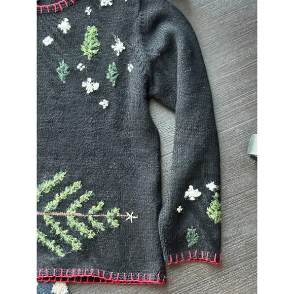 Northern Isles Wool Santa Dragging Tree in Snow Christmas Sweater Size M - Picture 4 of 7